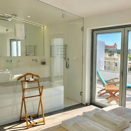 Estoril Beach House Sea View & 1Min Walk To Beach 에수투릴