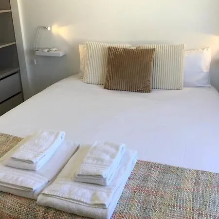Estoril Beach House Sea View & 1Min Walk To Beach 아파트